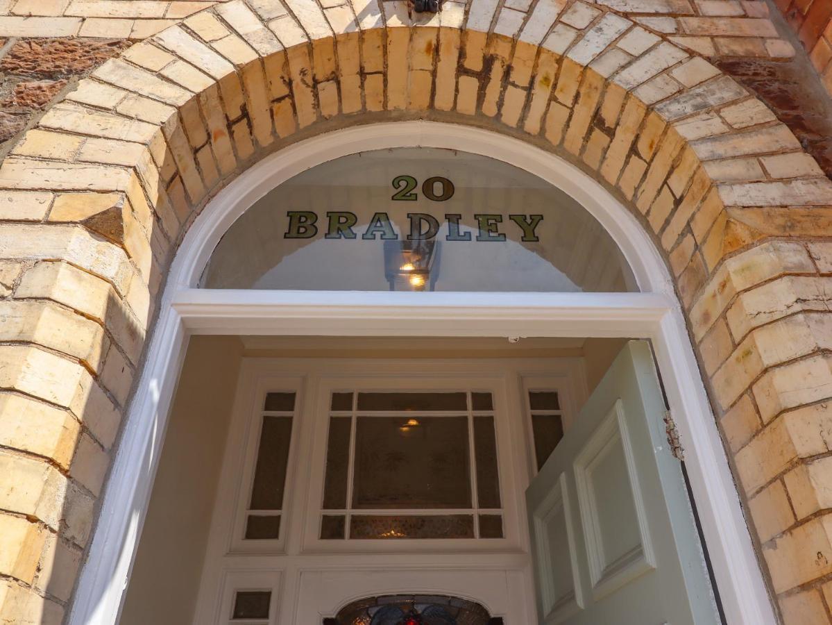 일프러컴 Bradley House 빌라 외부 사진